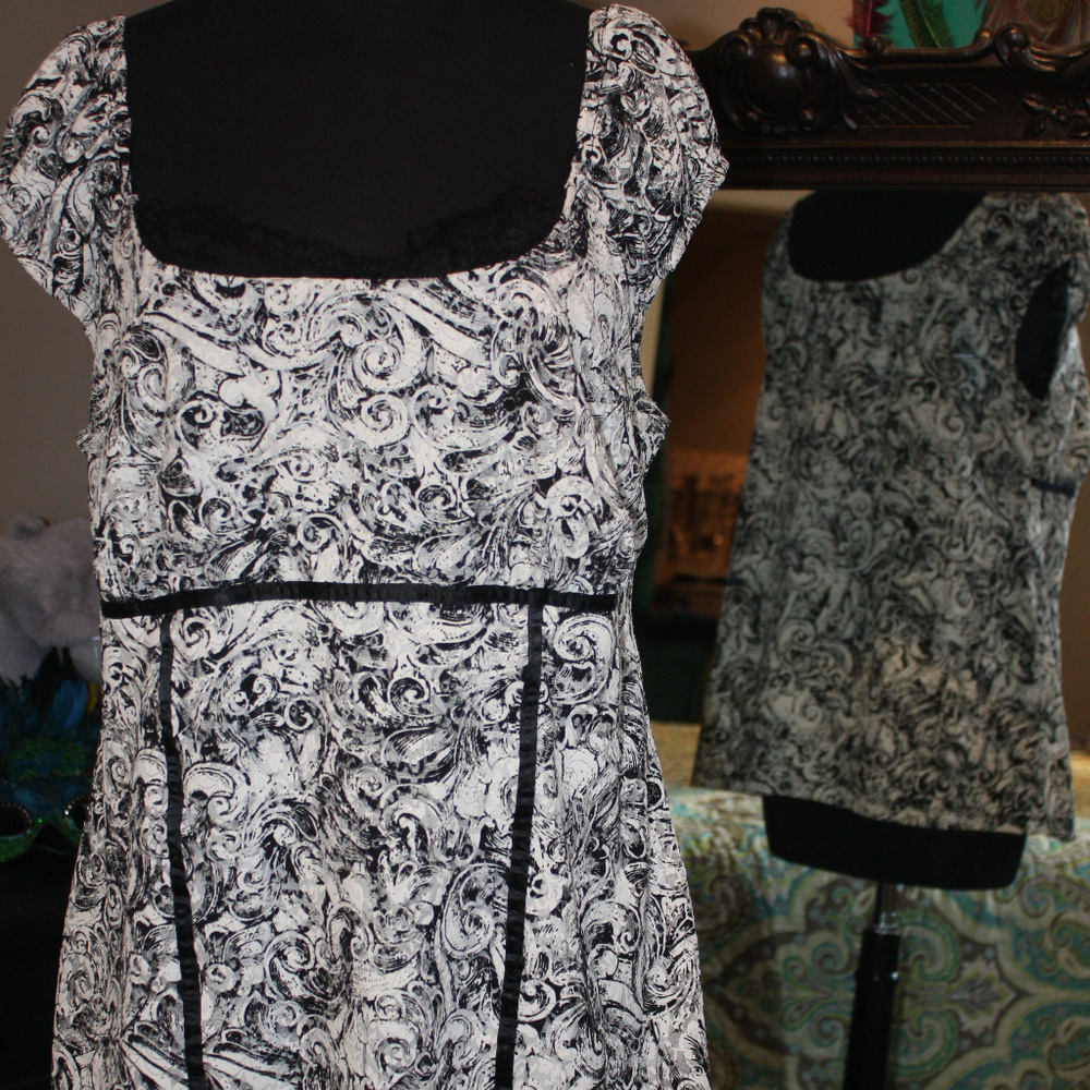 Lane Bryant Black White lace overlay blouse 14x16